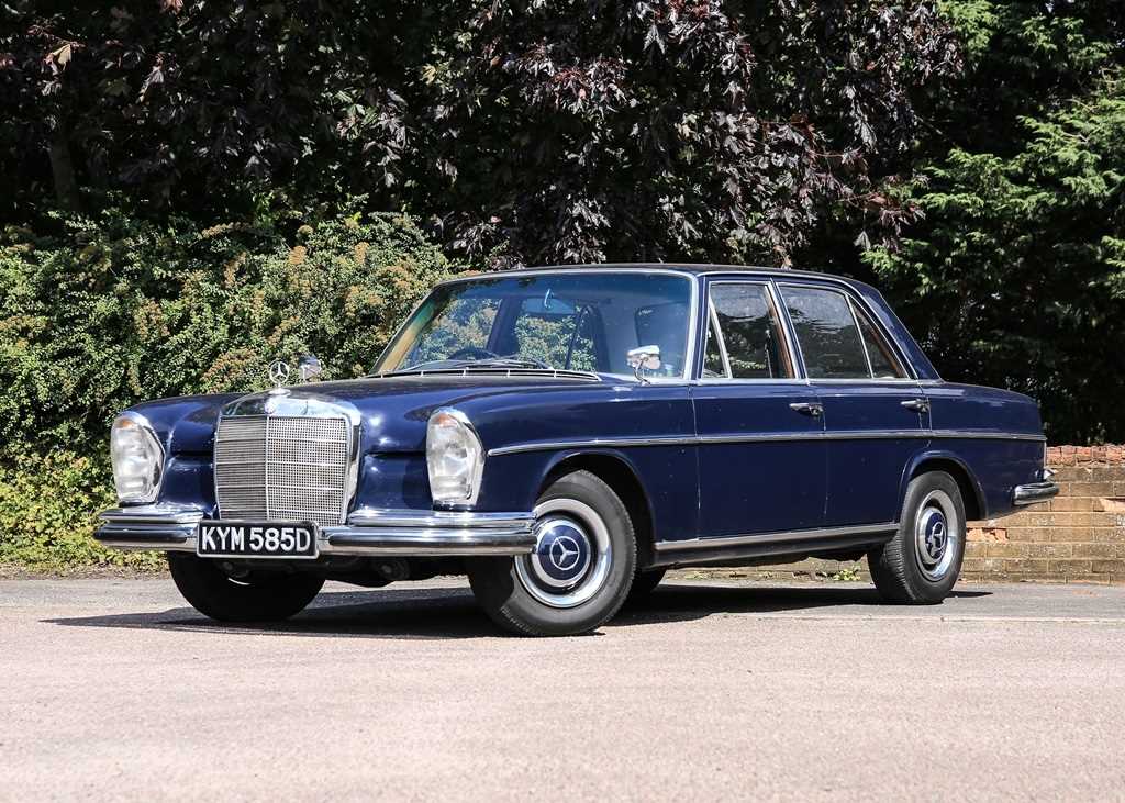 Click for high resolution Lot 122 - 1966 Mercedes-Benz 250 S
