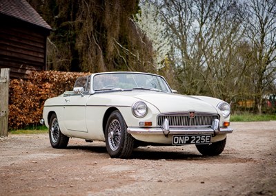 Lot 257 - 1967 MG B Roadster