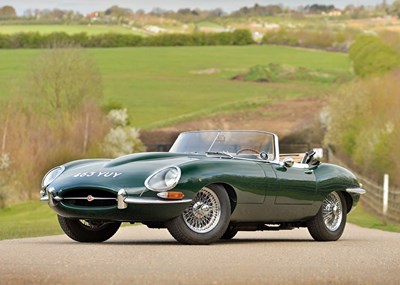 Lot 211 - 1961 Jaguar  E-Type Series I Roadster 'Flat Floor'