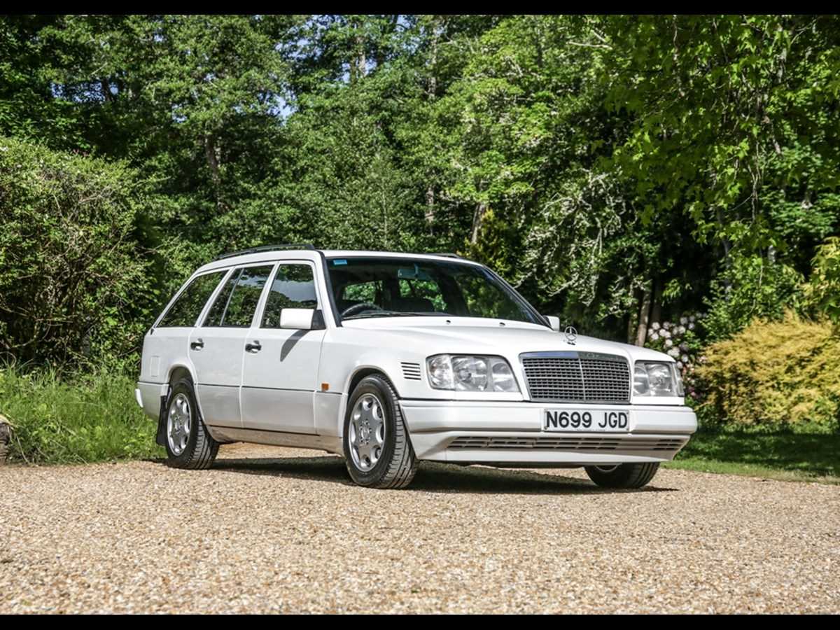 Click for high resolution Lot 106 - 1995 Mercedes-Benz  E300 D