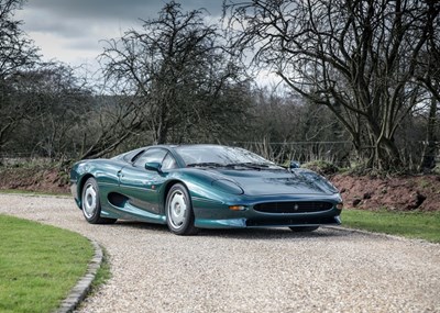 Lot 209 - 1992 Jaguar XJ220