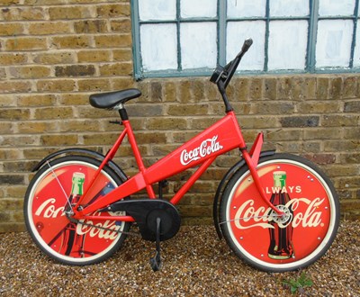 Lot 21 - A selection of Coca Cola collectables