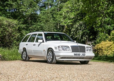 Lot 274 - 1995 Mercedes-Benz E300 D