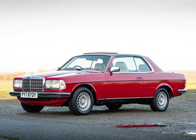 Lot 270 - 1983 Mercedes-Benz 280 CE (W123)