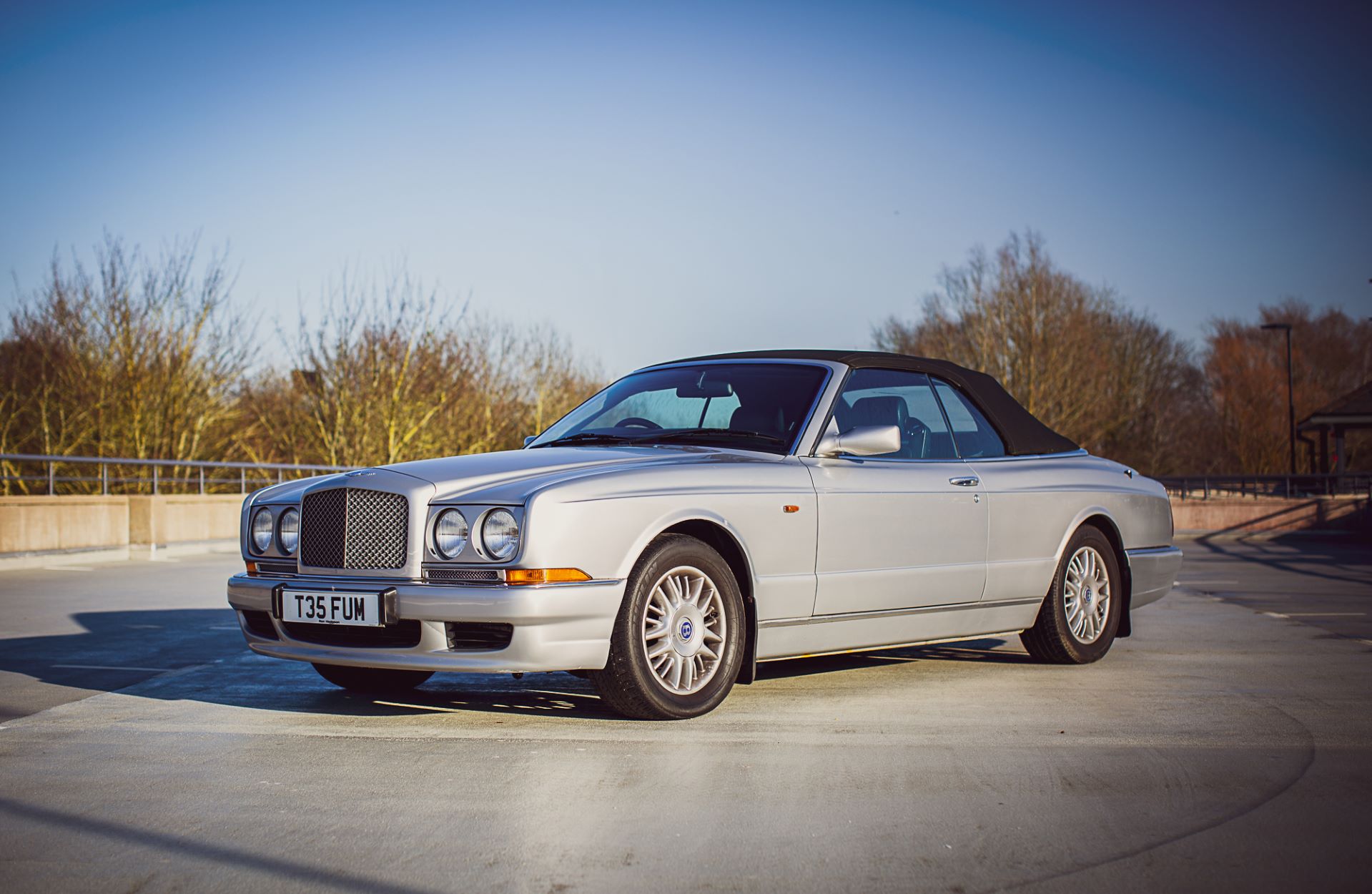 Lot 167 1999 Bentley Azure
