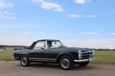 Lot 201 - 1969  Mercedes-Benz  280 SL Pagoda