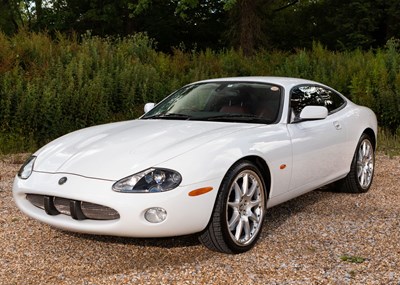 Lot 235 - 2004 Jaguar XKR Coupé