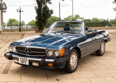 Lot 242 - 1987 Mercedes-Benz  560 SL Roadster