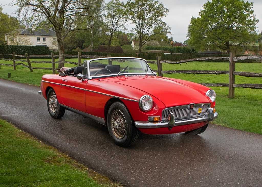 Click for high resolution Lot 153 - 1969 MG B Roadster