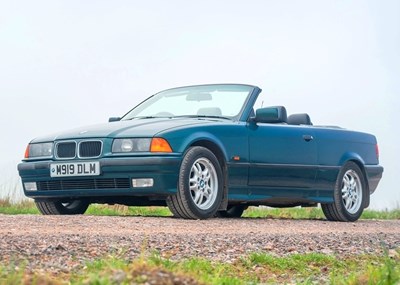 Lot 255 - 1995 BMW 328i Convertible