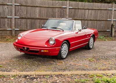 Lot 215 - 1993 Alfa Romeo 2000 Spider