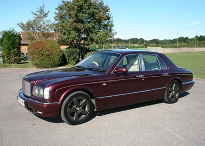 Lot 334 - 2000 Bentley Arnage Red Label