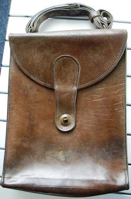 Click for high resolution Lot 25 - motorist or hiker’s leather map case