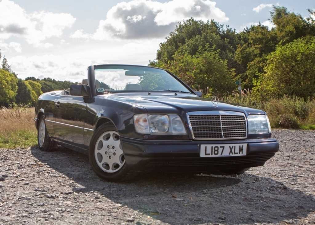 Click for high resolution Lot 123 - 1994 Mercedes-Benz E220 Sportline Convertible