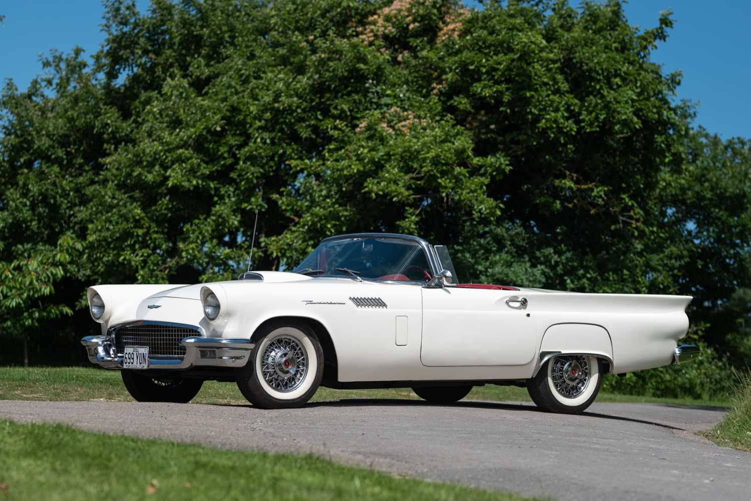 Click for high resolution Lot 166 - 1957 Ford Thunderbird Convertible