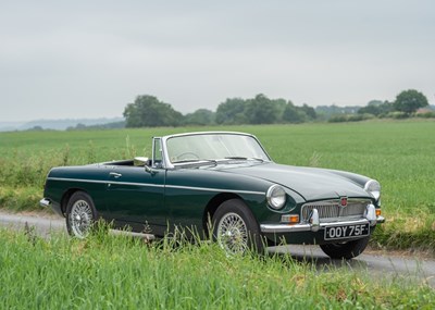 Lot 255 - 1967 MG B Roadster