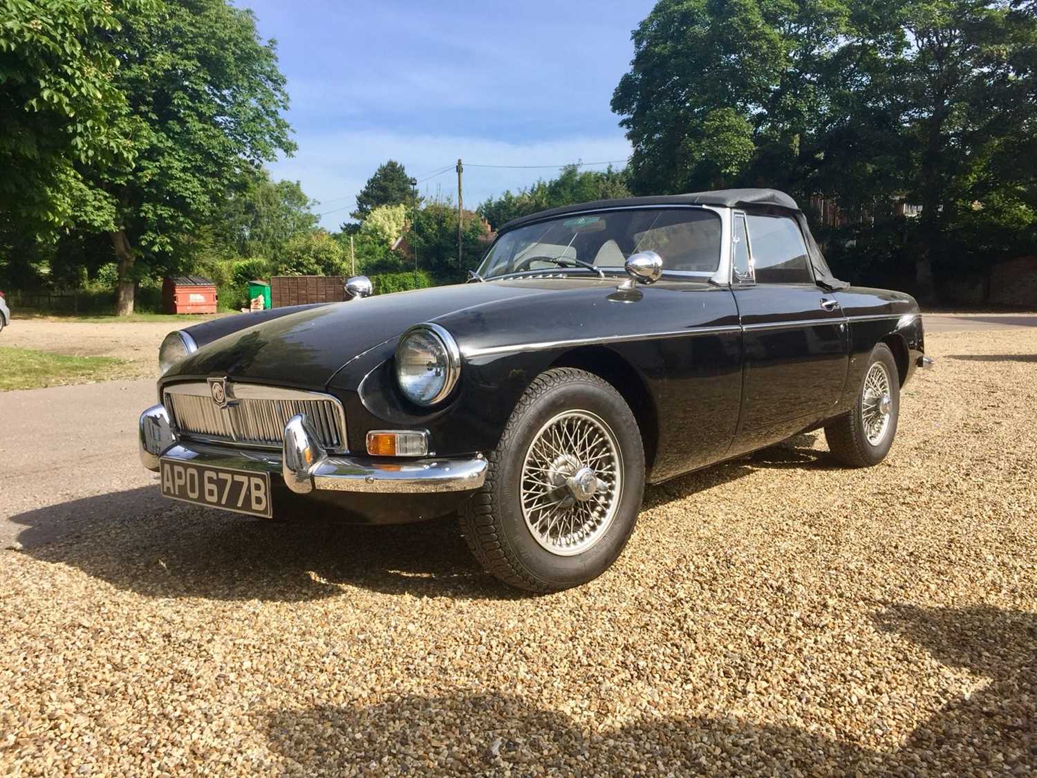 Click for high resolution Lot 147 - 1964 MG B Roadster