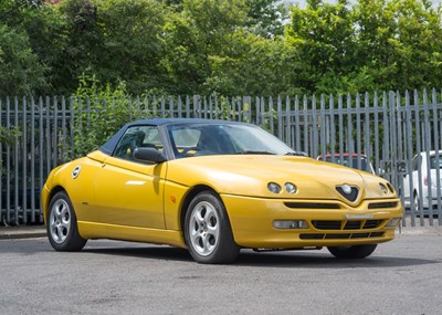 Lot 260 - 1999 Alfa Romeo  Spider