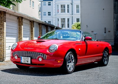 Lot 275 - 2002 Ford  Thunderbird