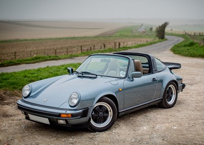 Lot 219 - 1986 Porsche 911 Carrera Sport Targa