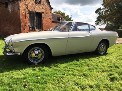 Lot 250 - 1966 Volvo P1800S