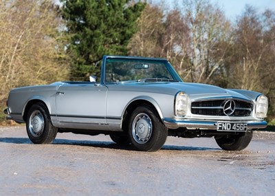 Lot 302 - 1968 Mercedes-Benz 280 SL Pagoda