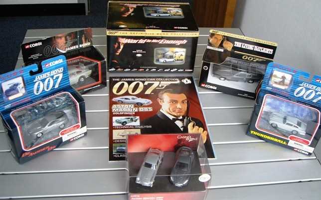 Lot 98 - James Bond models
