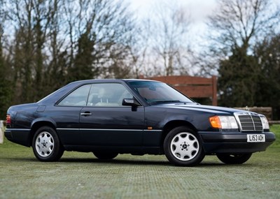 Lot 358 - 1993 Mercedes-Benz 220 CE