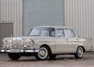 Lot 346 - 1966 Mercedes-Benz 230 S Fintail