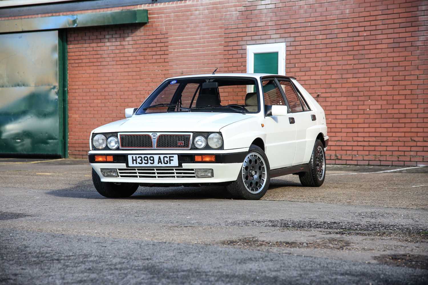 Lot 330 - 1990 Lancia Delta HF Integrale 16 Valve