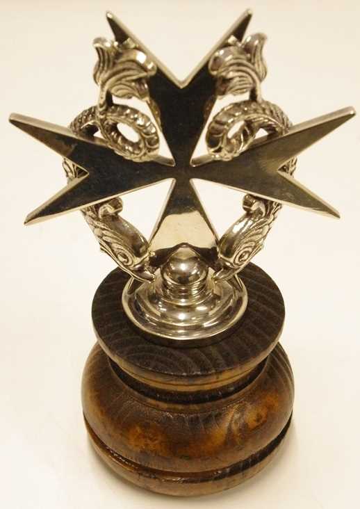 Click for high resolution Lot 58 - A rare Maltese cross motor mascot