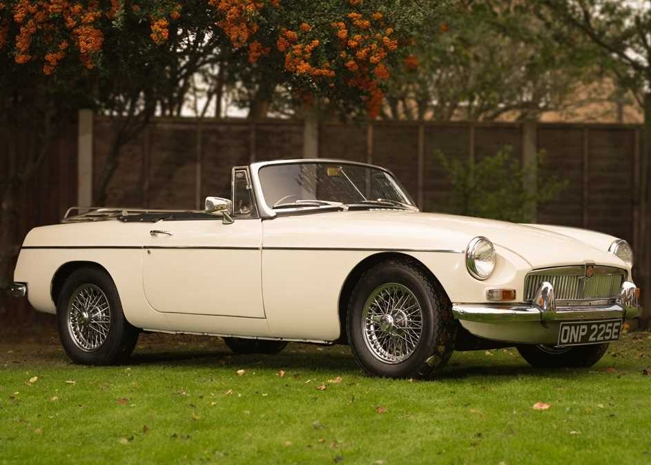 Lot 210 - 1967 MG B Roadster