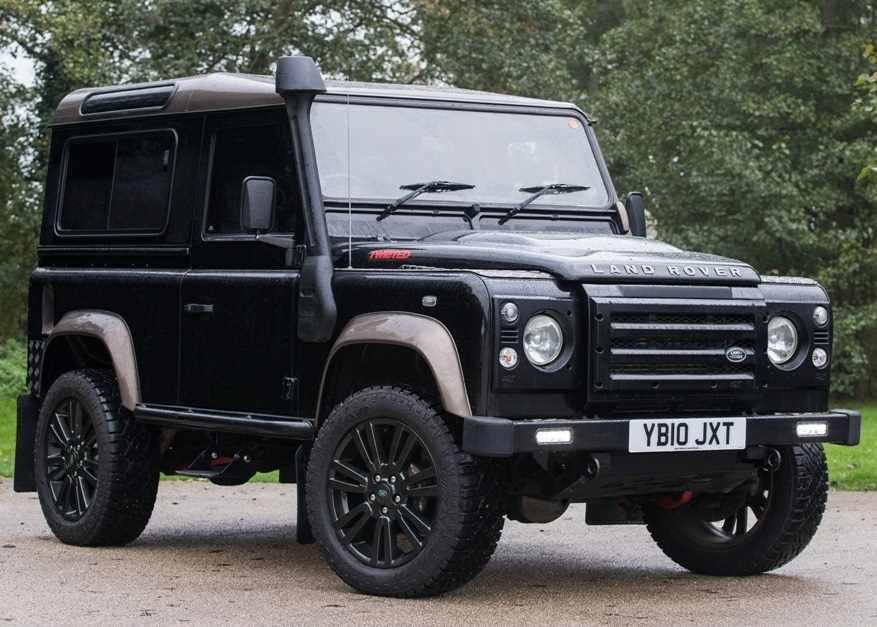 Lot 217 - 2000 Land Rover 90 Defender