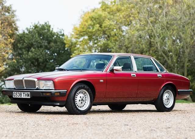 Click for high resolution Lot 330 - 1989 Jaguar Sovereign