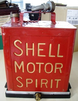 Lot 189 - Shell petrol can