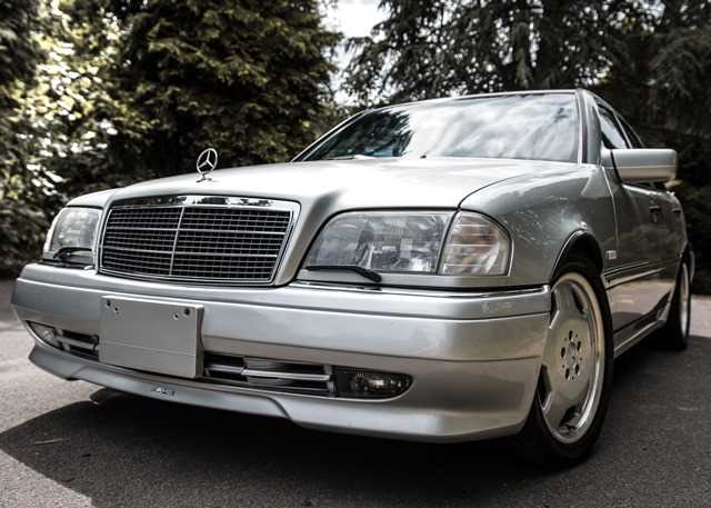 Click for high resolution Lot 125 - 1996 Mercedes-Benz C36 AMG