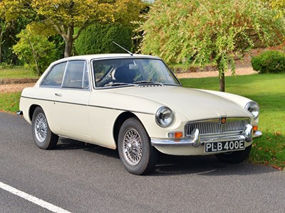 Lot 224 - 1967 MG B GT