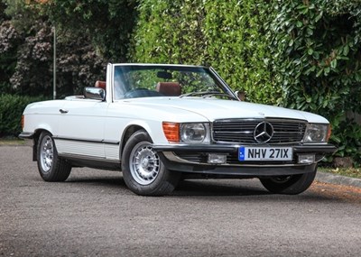 Lot 220 - 1982 Mercedes-Benz 500 SL  Roadster