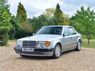 Lot 235 - 1991 Mercedes-Benz 500E