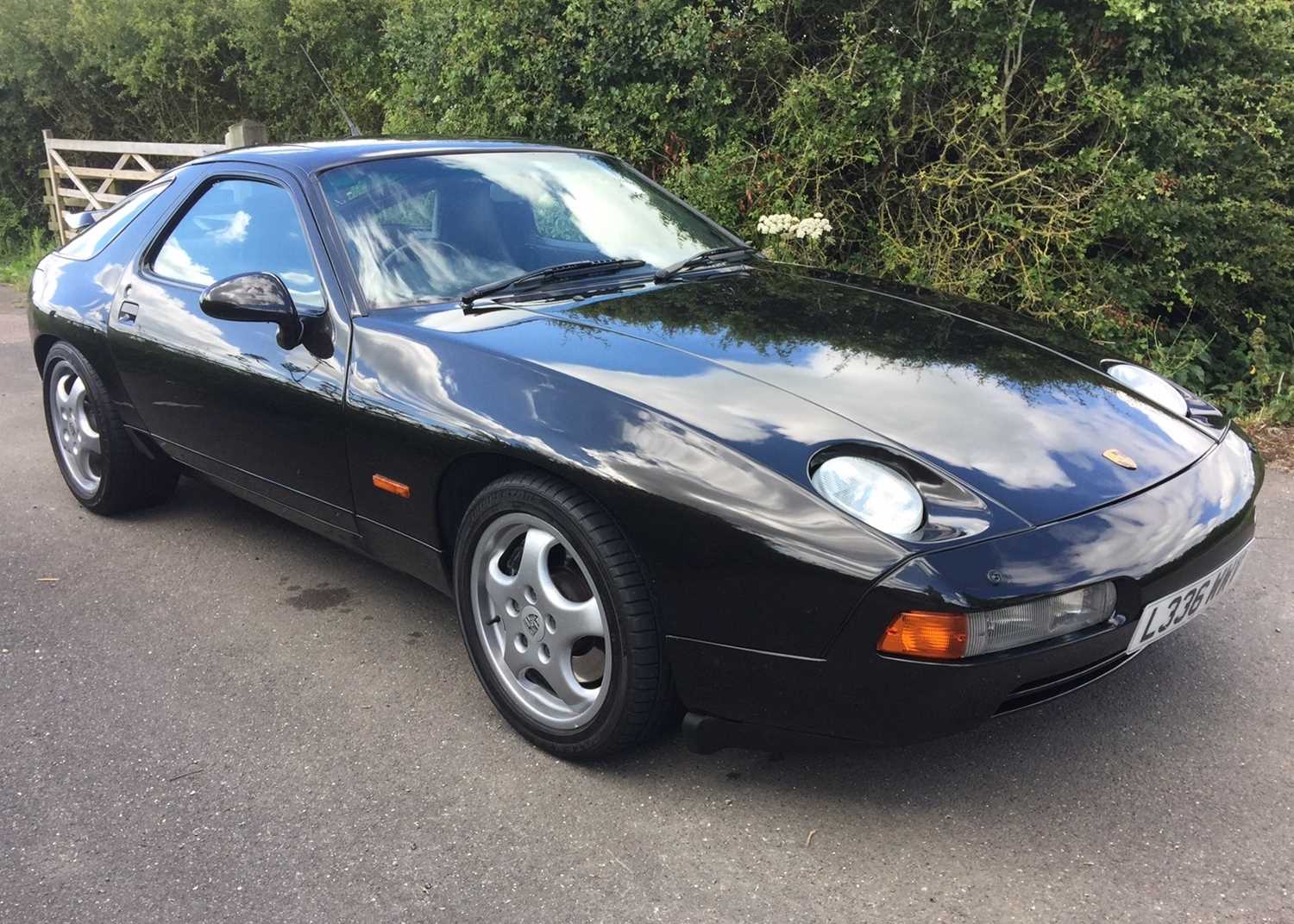 Click for high resolution Lot 190 - 1993 Porsche 928 GTS