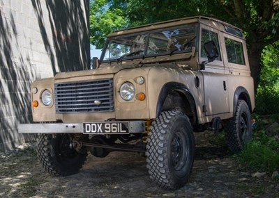 Lot 219 - 1973 Land Rover Series III (two-door)