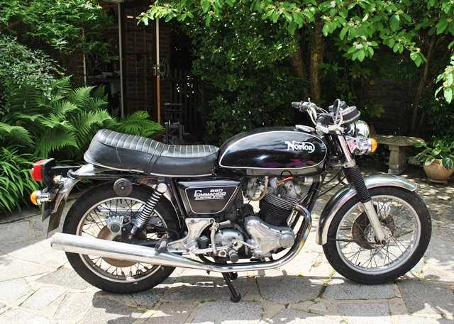 Click for high resolution Lot 104 - 1976 Norton Commando 850 Mk.III
