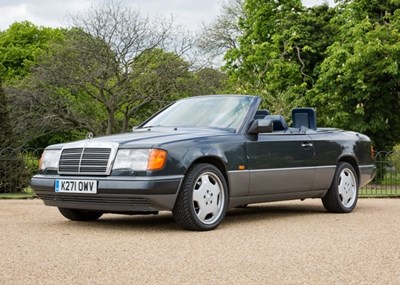 Lot 270 - 1993 Mercedes-Benz 320 CE Cabriolet