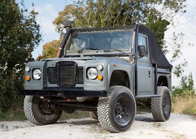 Lot 185 - 1994 Land Rover Defender 90 'The Man from U.N.C.L.E.'