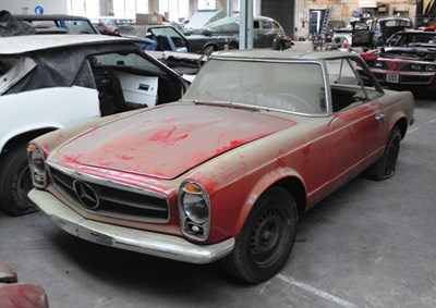 Lot 207 - 1964 Mercedes-Benz 230SL