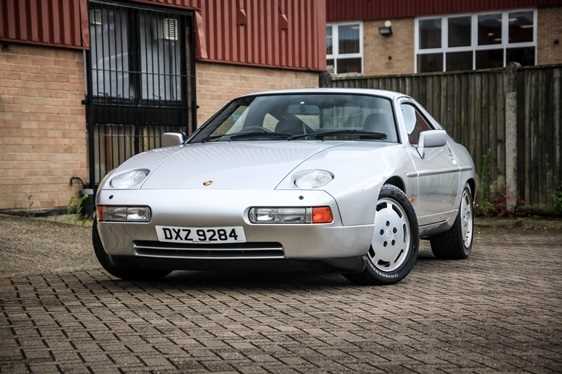 Click for high resolution Lot 233 - 1989 Porsche 928 S4