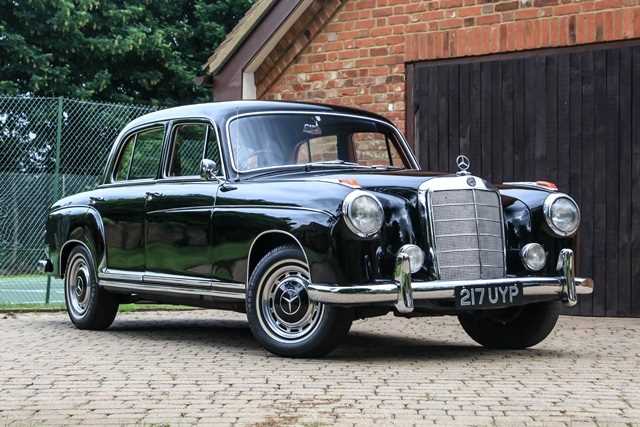 Click for high resolution Lot 302 - 1959 Mercedes-Benz 220 S Ponton